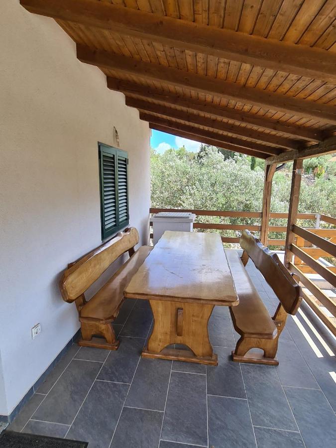 Вилла Kuca Za Odmor Buba, Otok Zut Pristanisce Экстерьер фото